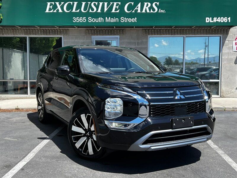 2025 Mitsubishi Outlander SE