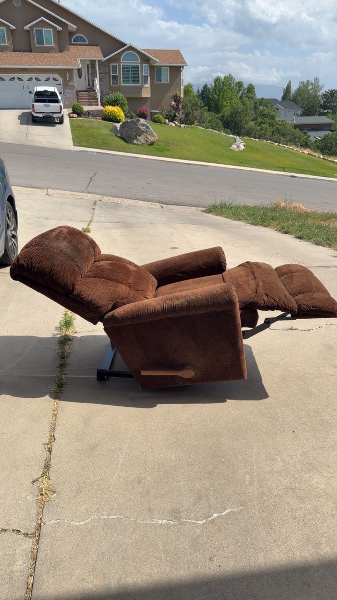 La-Z-Boy recliner chair plus Brown