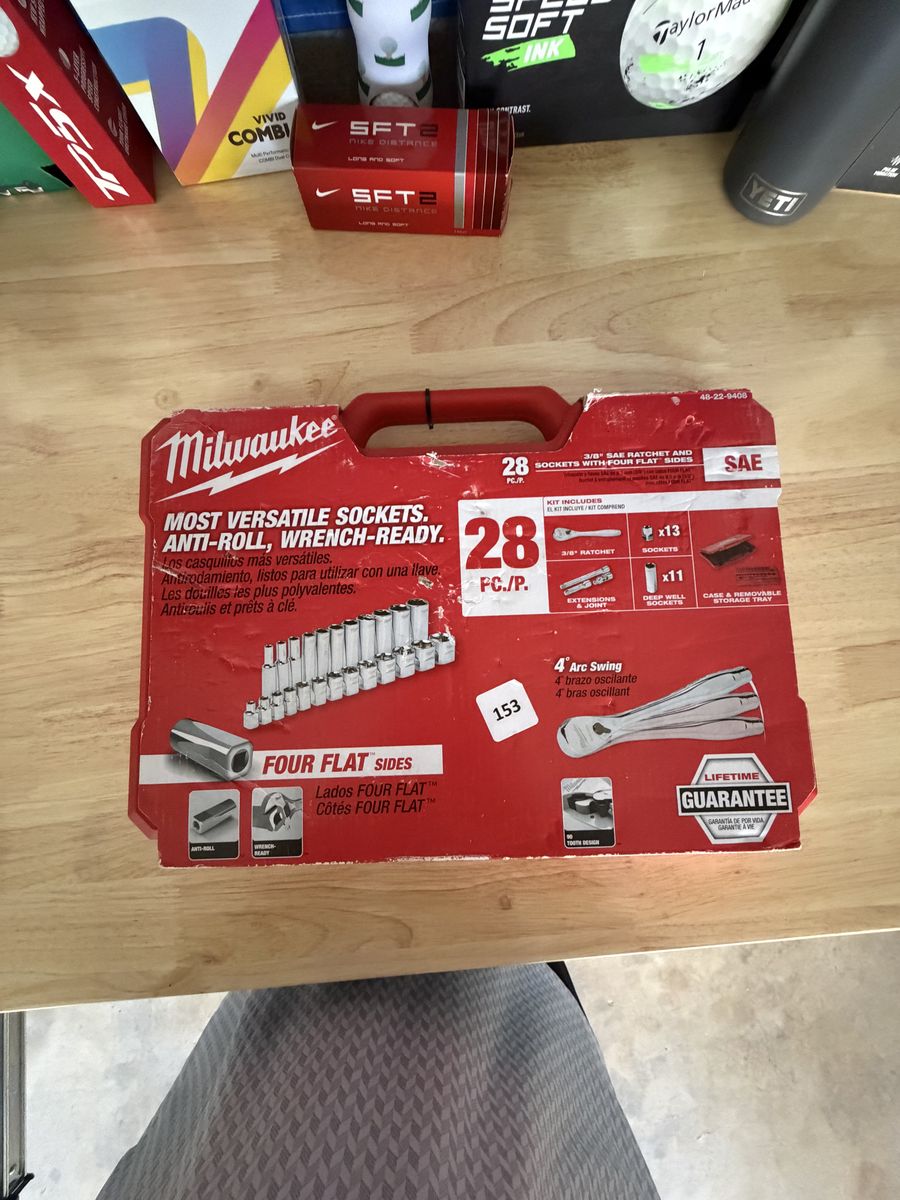 Milwaukee 28 Piece 3/8 Socket Set w/Ratchet