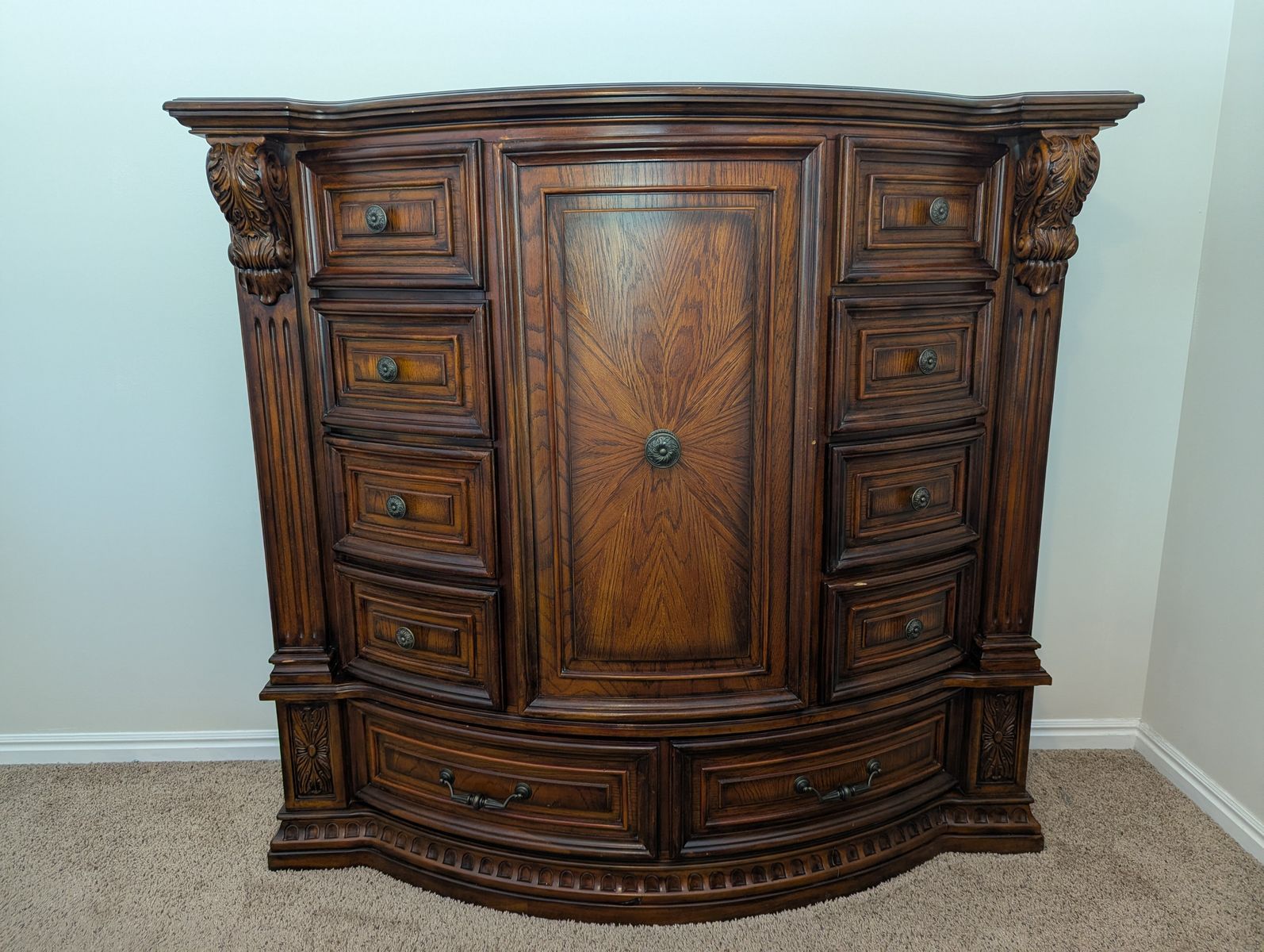 Bedroom Set – 10 Drawer Wood Dresser w/ Hidden Jewelry Cabinet & Queen Bed Set