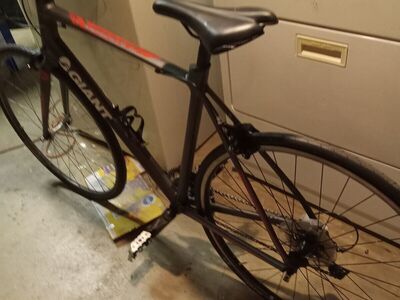 GIANT LIV AVAIL BIKE