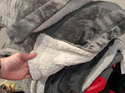 SOFT QUEEN COMFORTER SET