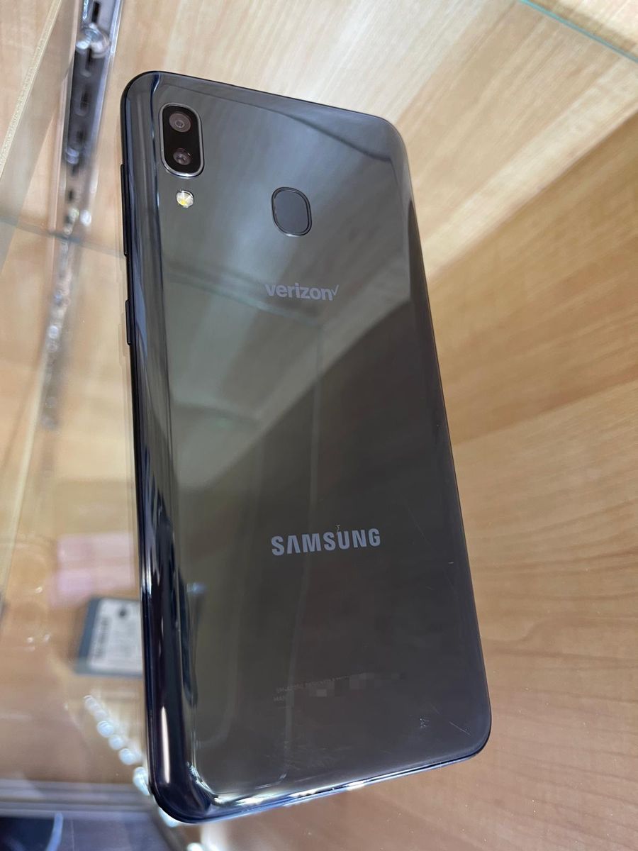 Samsung Galaxy A20- 32GB Unlocked