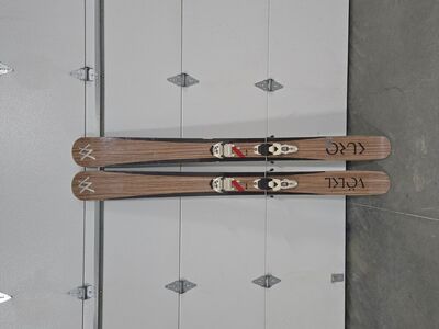 175 Volkl Kuro Powder Skis 132 mm Wide!