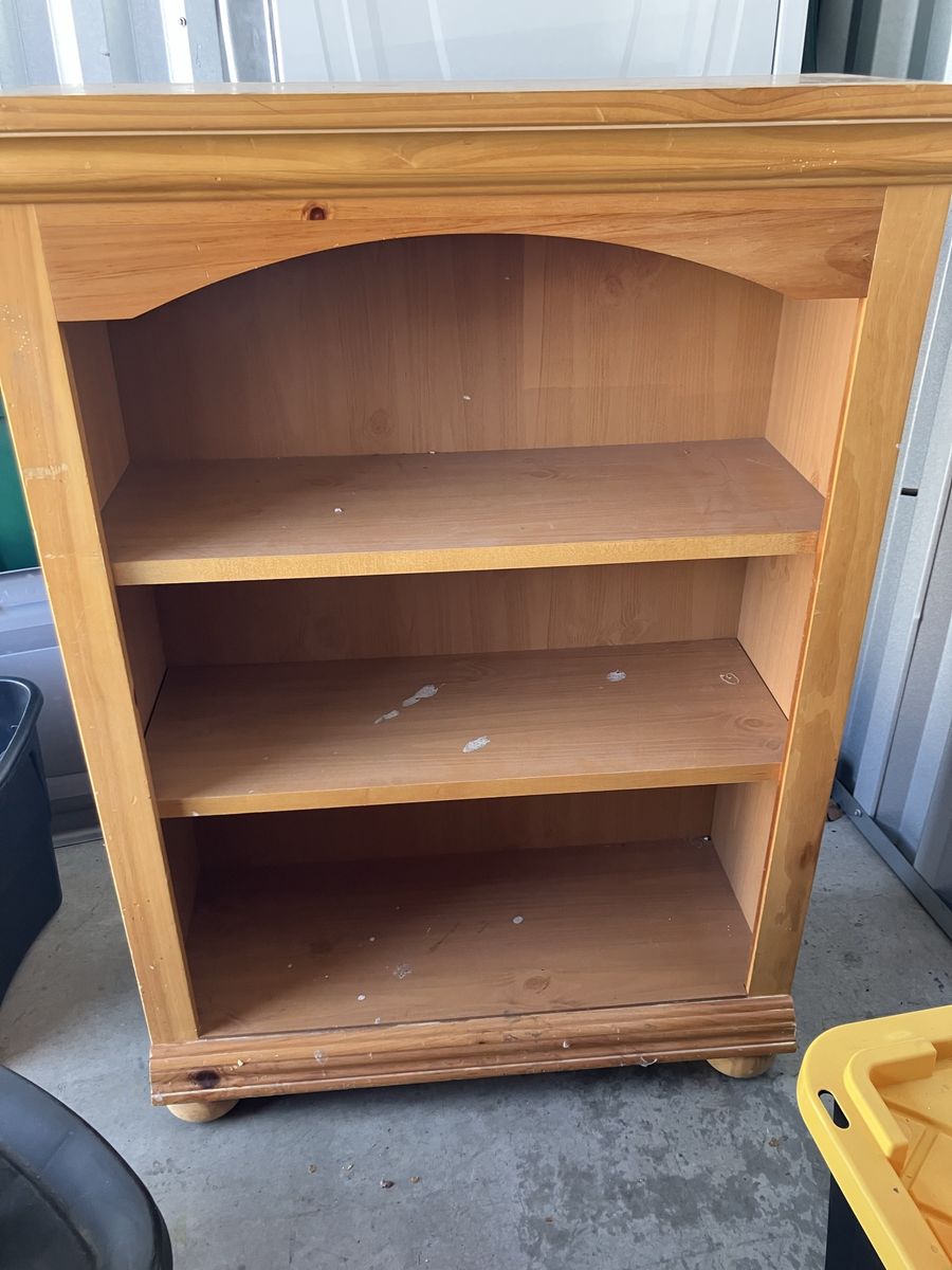 Thomasville Shelf/Bookshelf FREE