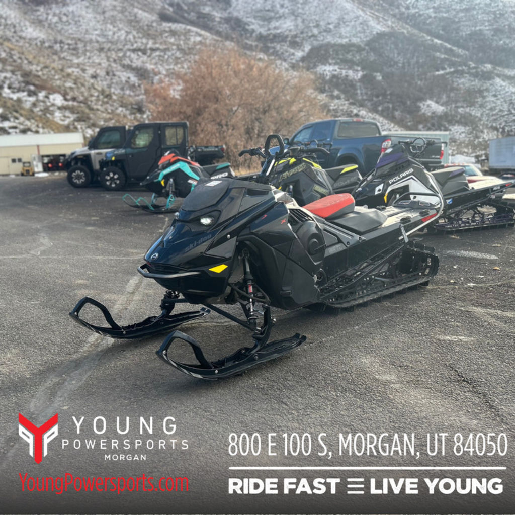 2023 Ski-Doo Summit® X® 850 E-TEC Turbo R 154 SS H_Al Powder 2.5_4.5 Blk