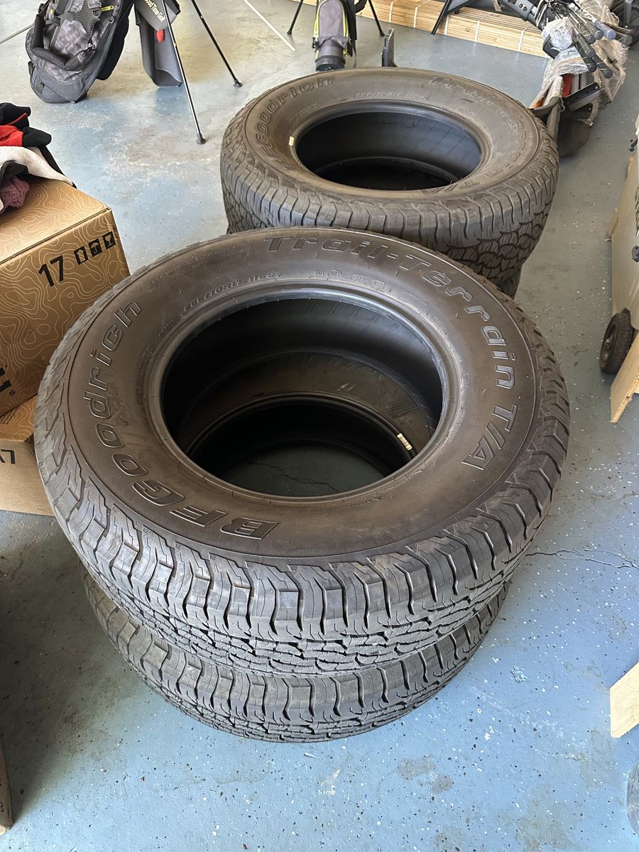 BFGoodrich Trail-Terrain T/A Tires - Set of 4 - All-Season On/Off-Road - P265/70R17 113S