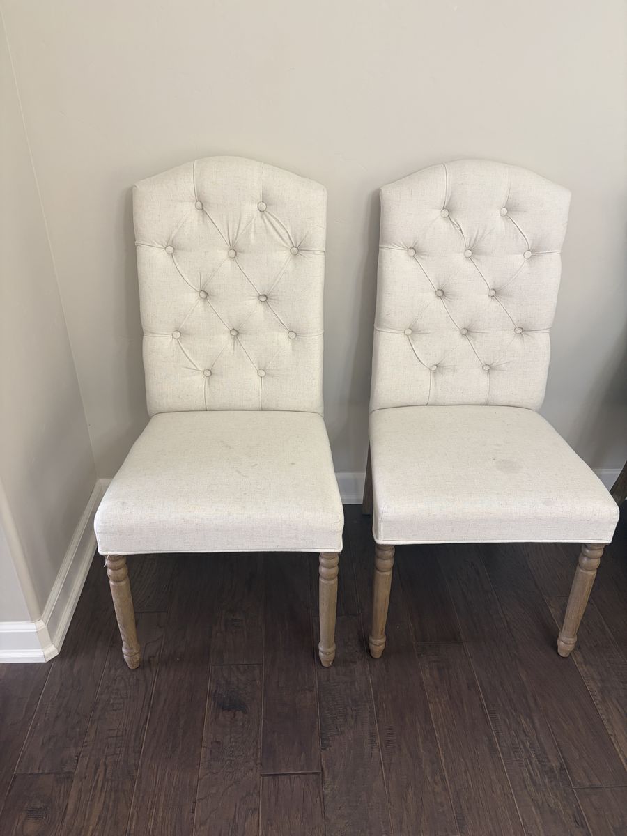 Beautiful Set of 2 Beige Dining Chairs in Good Condition