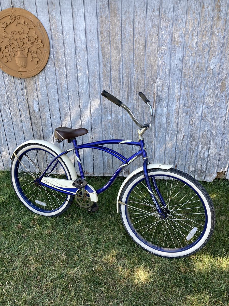 Beach cruiser bicycle