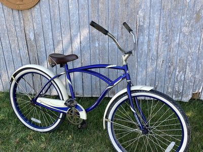 Beach cruiser bicycle