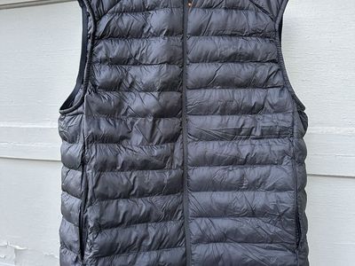 POC Coalesce Vest Men's Puffer Vest Size XXL Black Full-Zip Insulated Lightweight Sleeveless Jacket