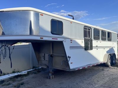 2003 Classic Cavalier Aluminum 4 Horse Trailer