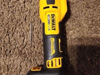 New Dewalt 20V XR Rotary Drywall Cut-out Tool