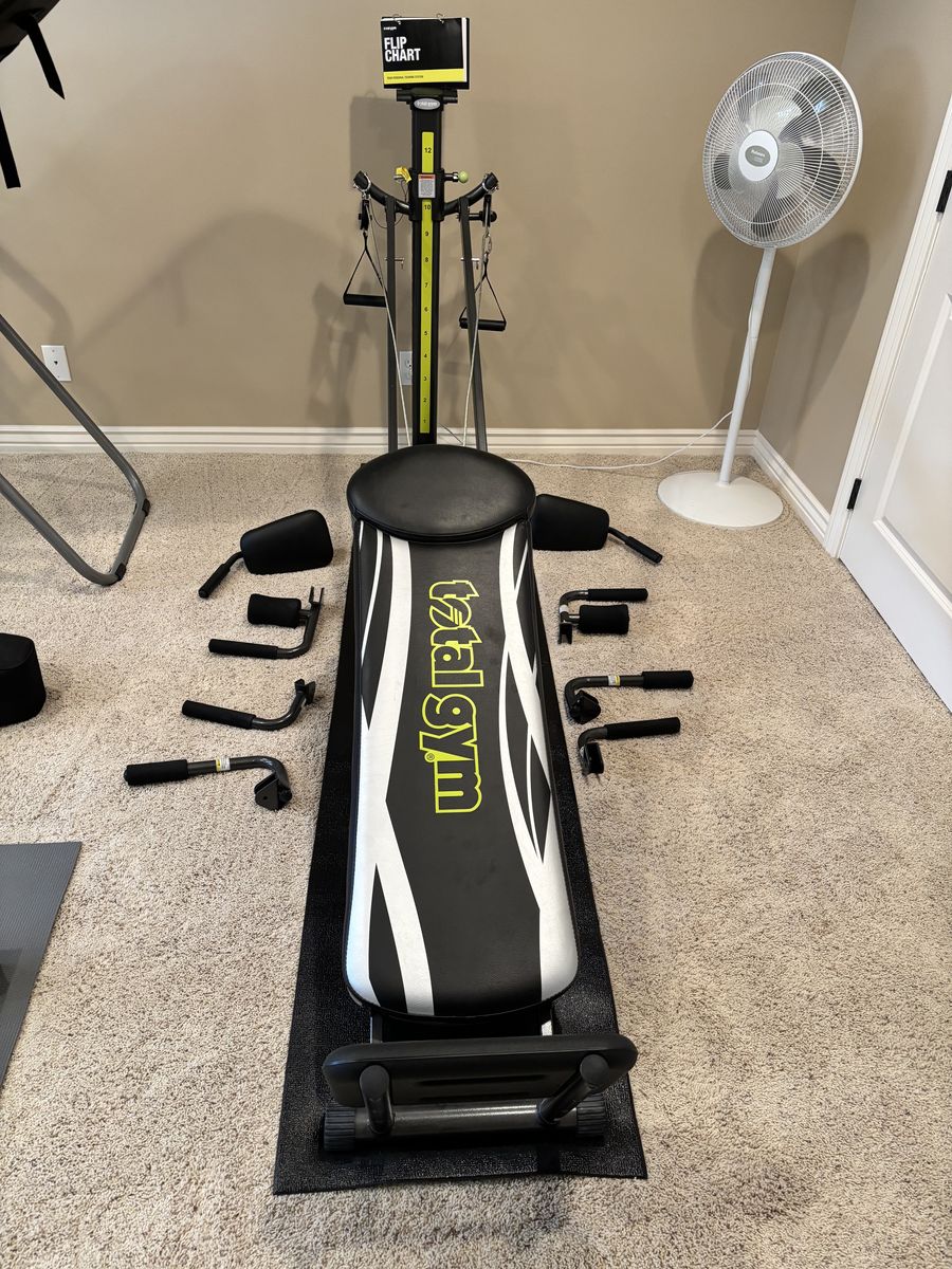 TOTAL GYM by Chuck Norris
