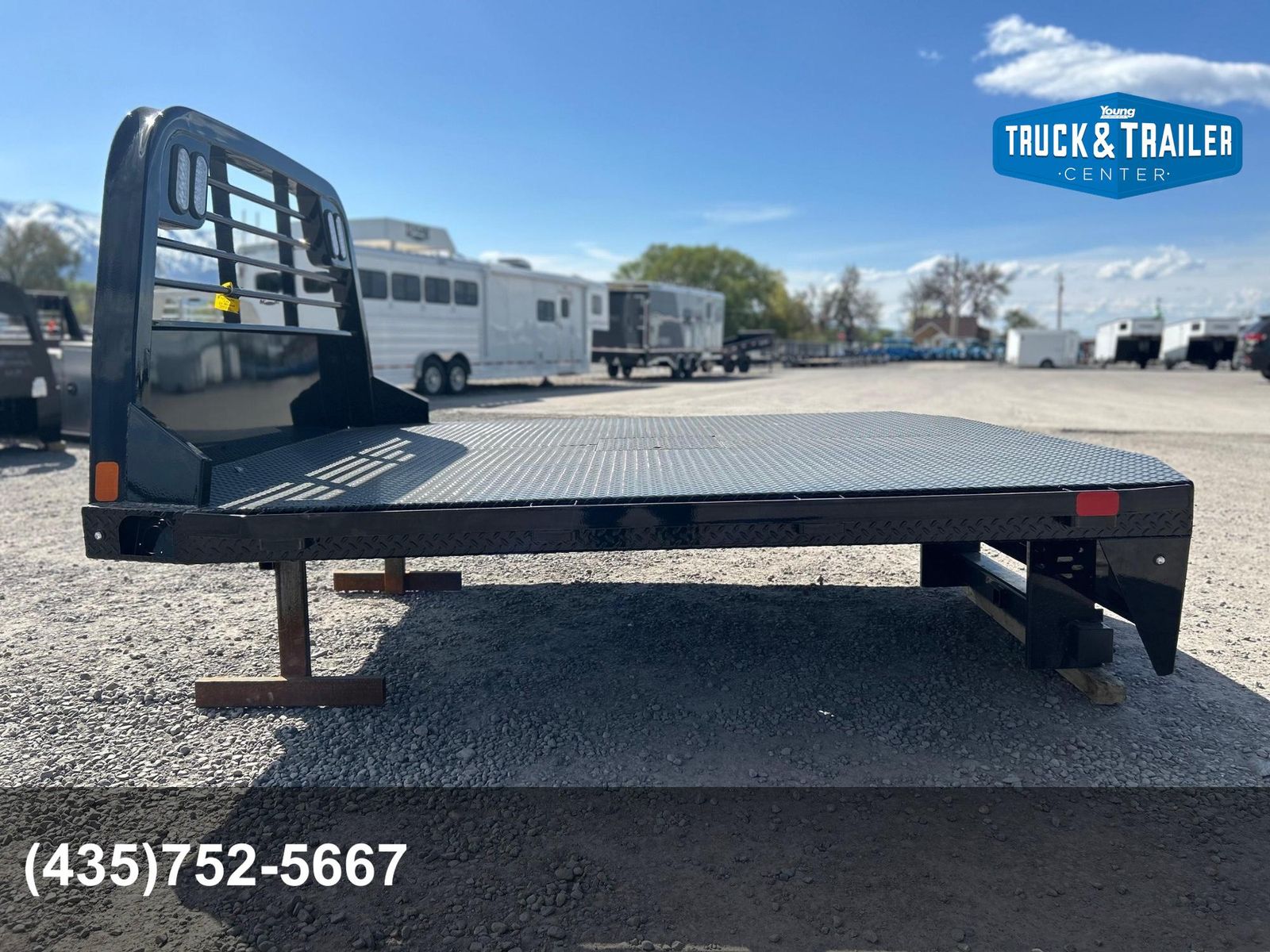 CM RD 8X8.6 Steel Flatbed