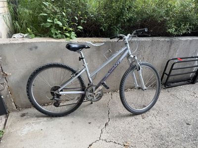 Giant Boulder Womens mountain Bike