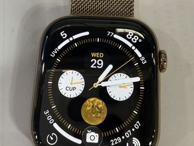Apple 11 46mm Gold Stainless Steel Case with Gold Milanese Loop Band