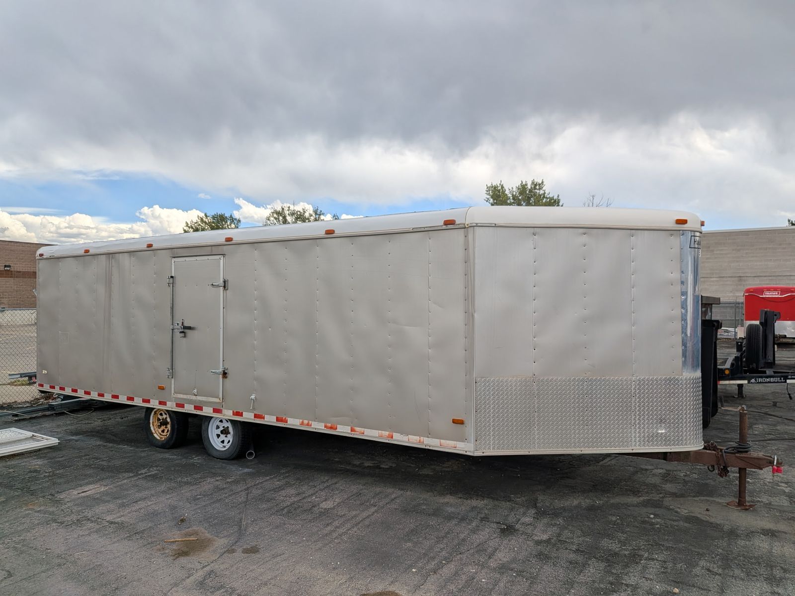 2002 27' SNOWMOBILE TRAILER