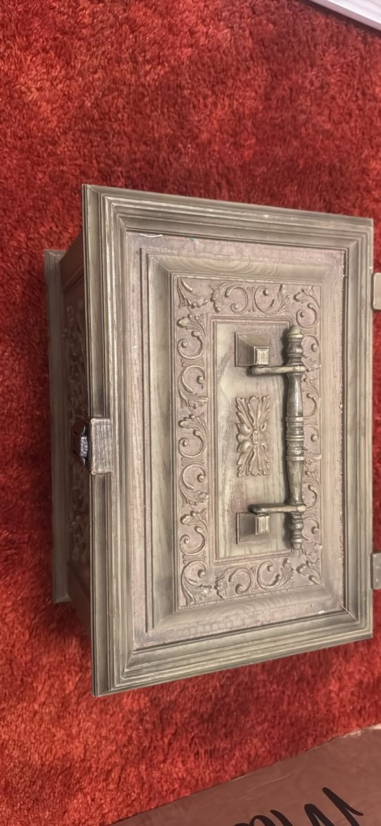 Main image 2