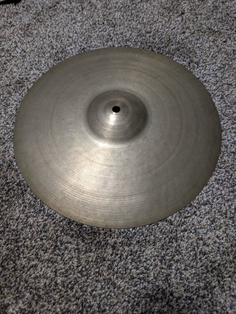 13" Zildjian cymbal