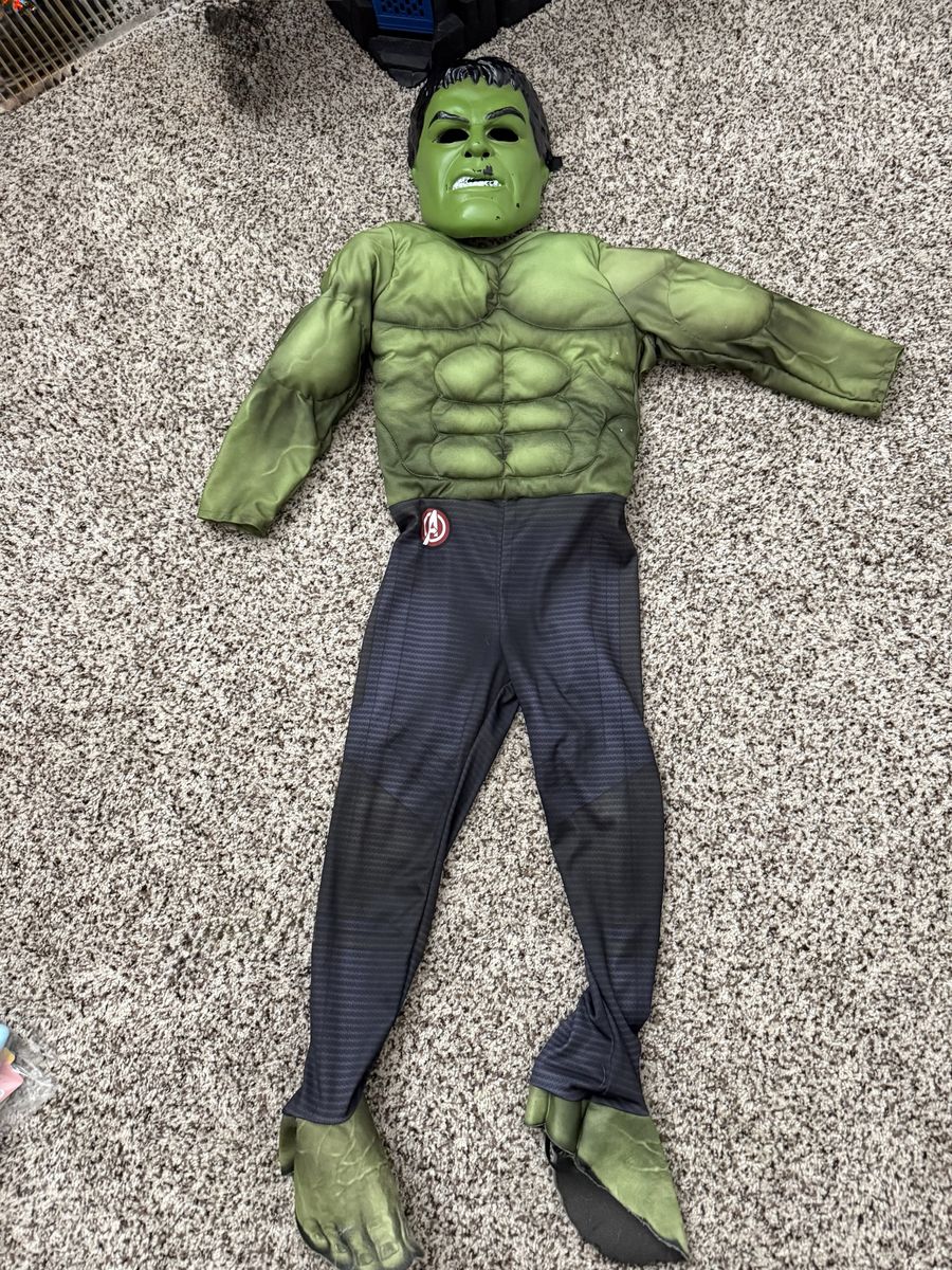 Marvel Avengers Hulk Muscle Costume size 3/4