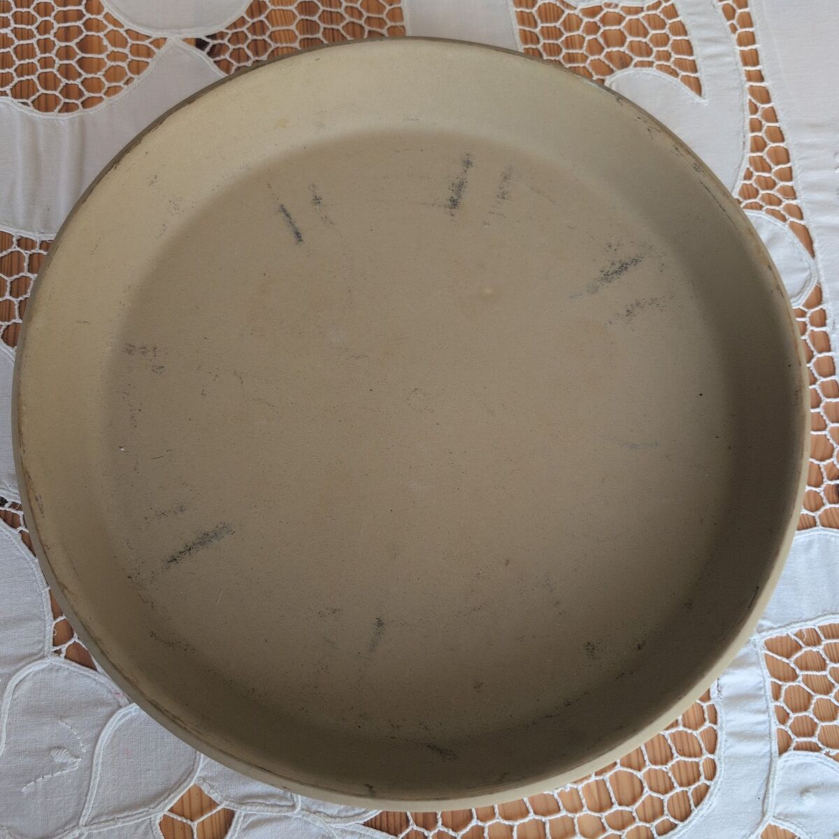 The pampered chef stoneware pan