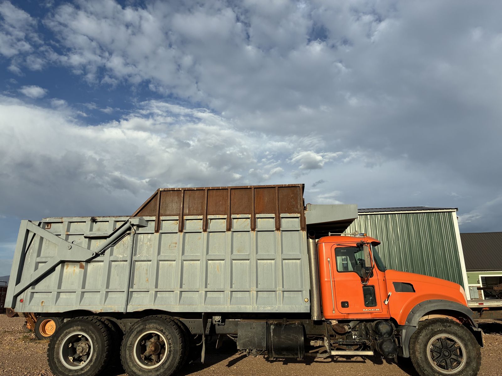 2009 Mack Heavy duty dump truck for sale