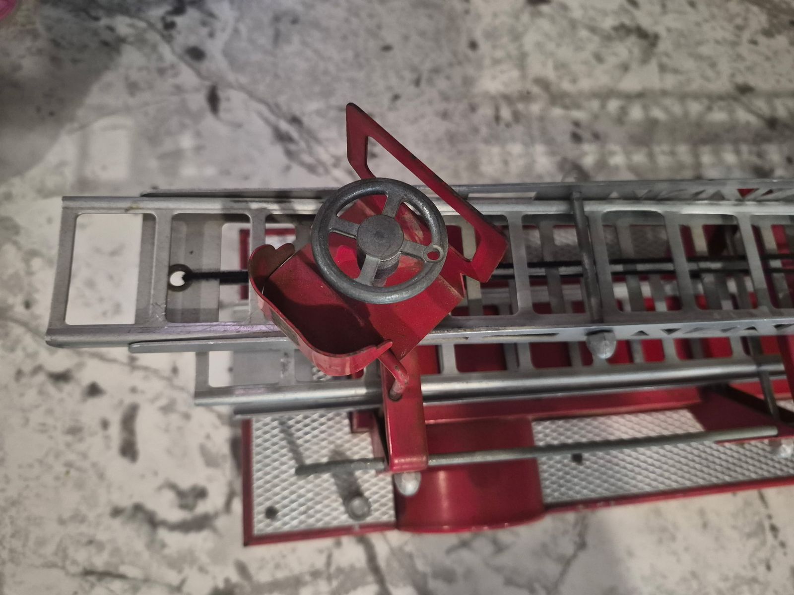 Main image 6