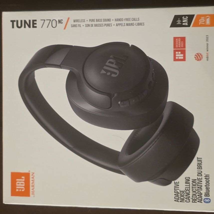 JBL tune 770 headphones