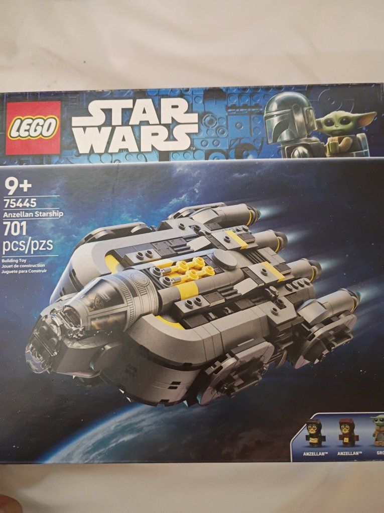 LEGO Star Wars Ambush on Mandalore / Anzellan Starship Set 75445 (701 Pieces)