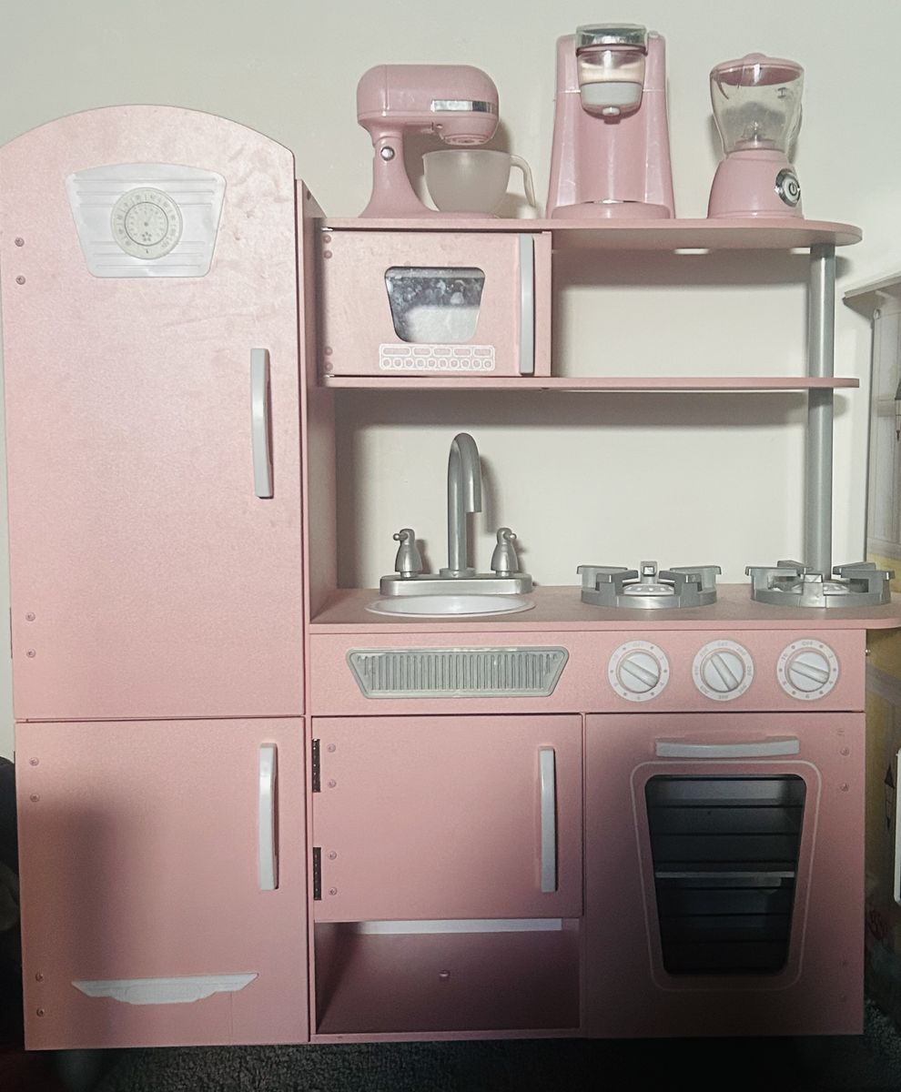 Play kitchen
