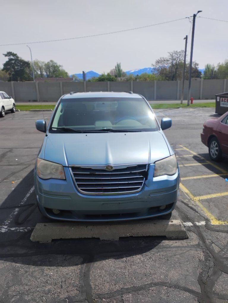 2010 CHRYSLER TOWN AND COUNTRY Base