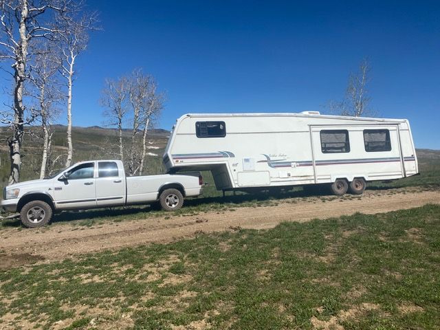 33' Golden Falcon Tour Edition 5th Wheel Trailer