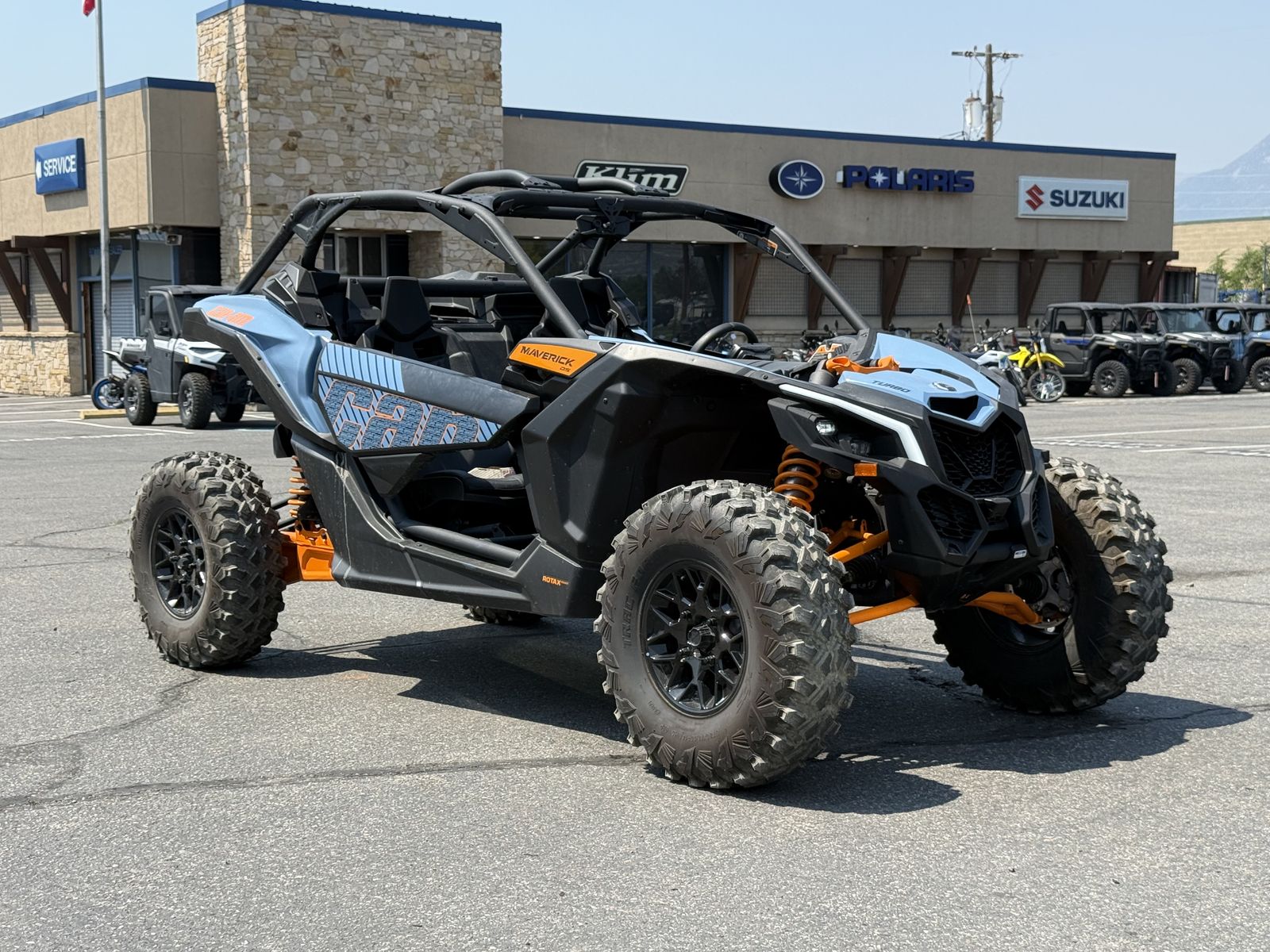 2026 Can-Am Maverick X3 DS Turbo Scandi Blue & Ora
