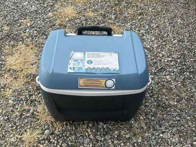 Igloo Maxcold Island Breeze Cooler with Ultratherm Insulation - Gray/Blue, 28 Quart