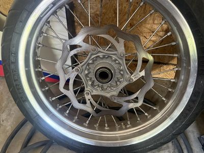 Super moto tires and wheels