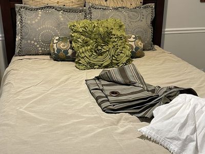 Full/Queen Custom Bedding, Duvet Cover, 6 pillows, grommet curtains and queen white bed skirt