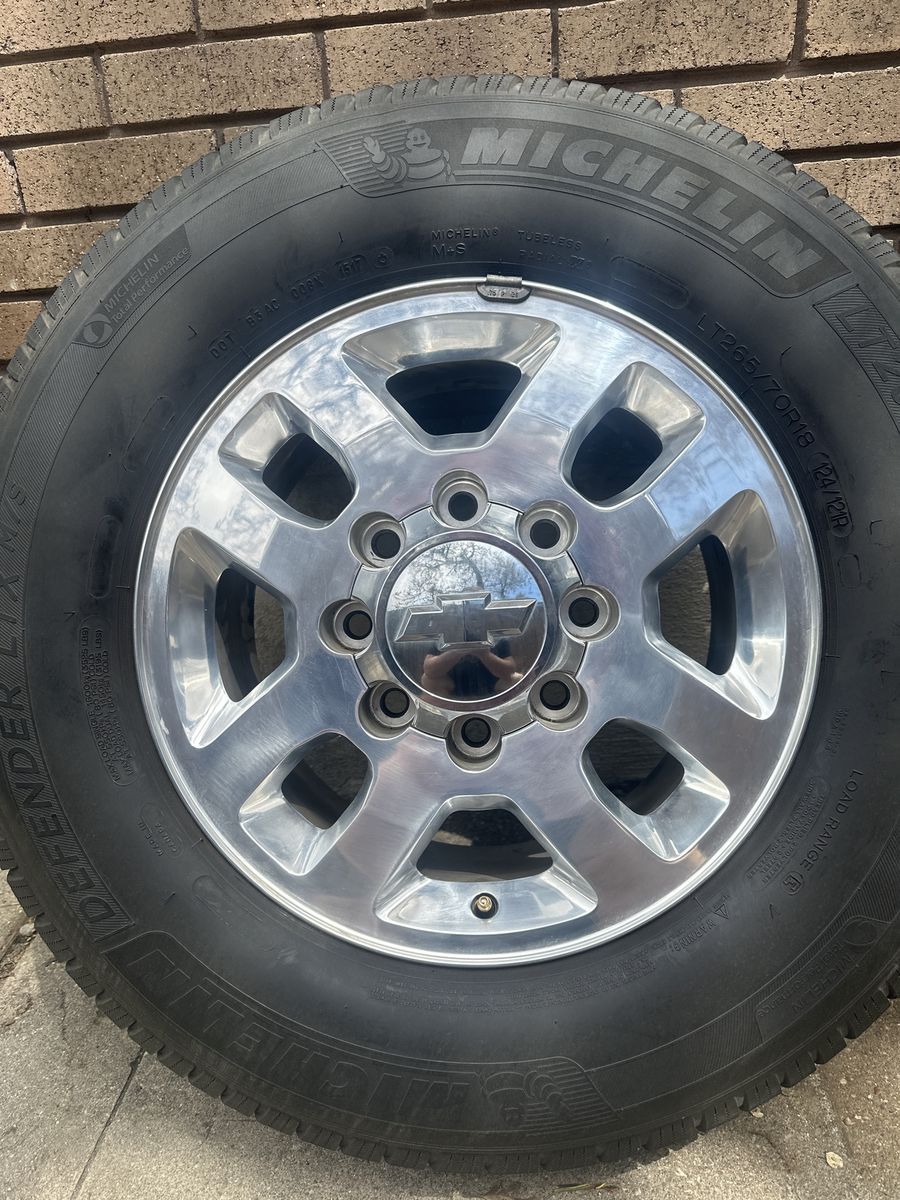 2015 Chevy Silverado 2500HD LTZ 18” OEM Wheels