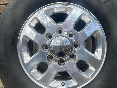 2015 Chevy Silverado 2500HD LTZ 18” OEM Wheels