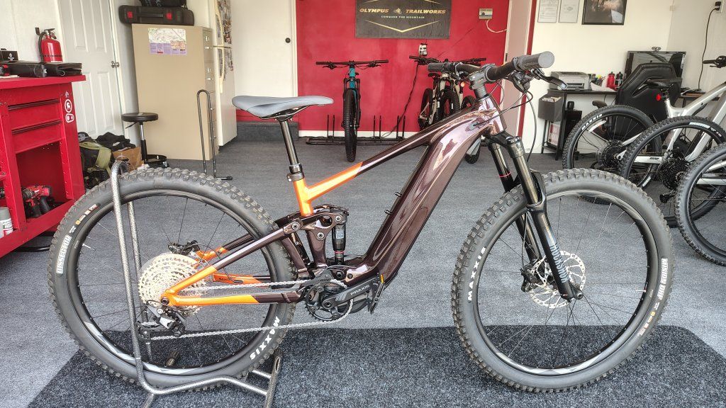 Giant Trance X,  E+ (New)