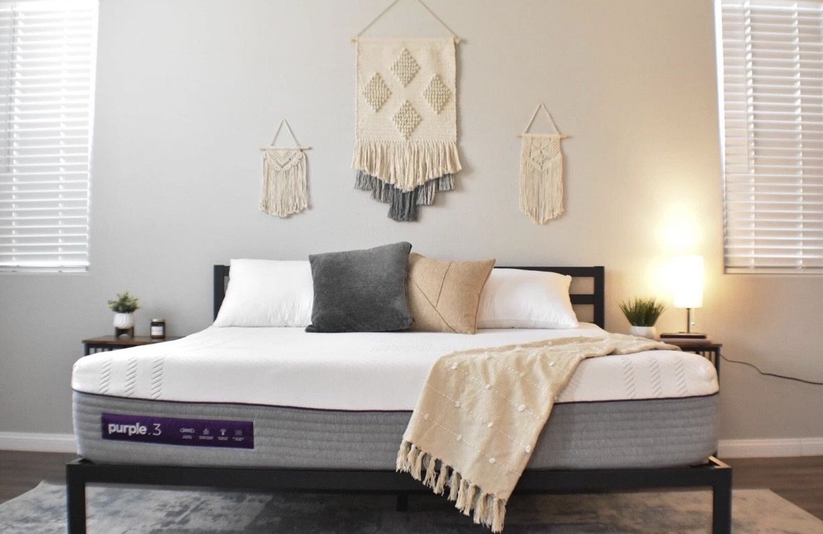 Purple .3 Gel Flex Grid King Mattress -like new Condition