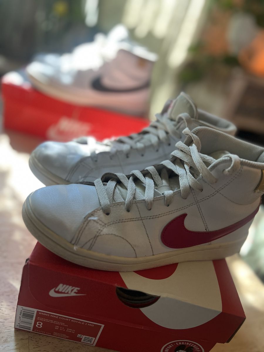 Nike Court Royale Sneakers