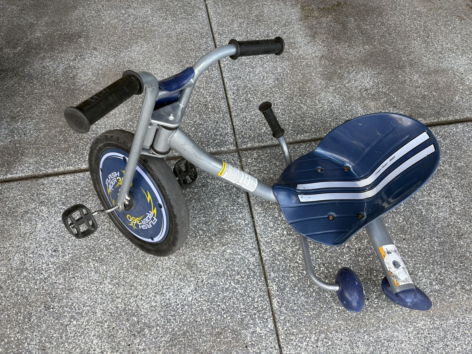 Razor Flash Rider 360 3-Wheel Tricycle