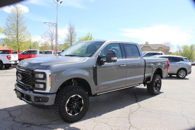 2025 Ford F-350 Super Duty Lariat