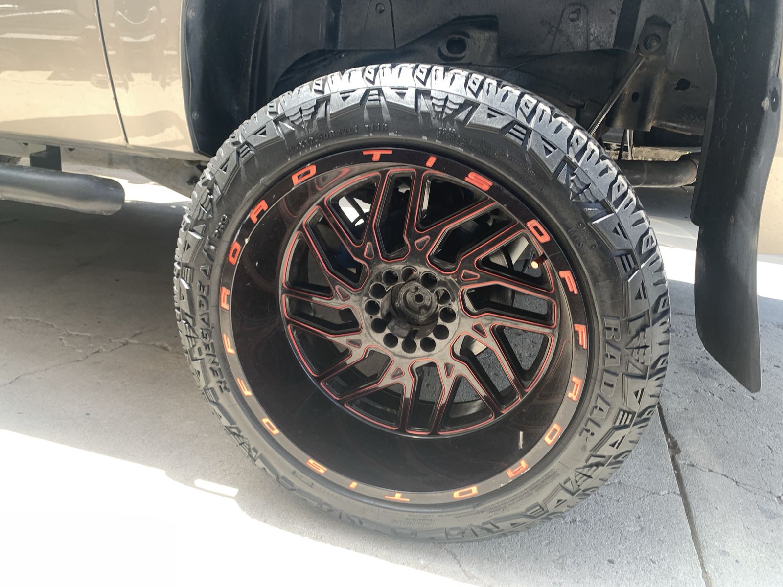 Rims 33x12.5x20 6 lug universal