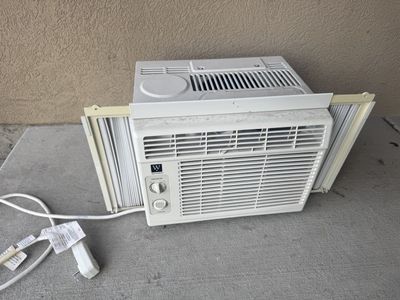 Westpointe Air Conditioner MWK-05CMN1-BI7