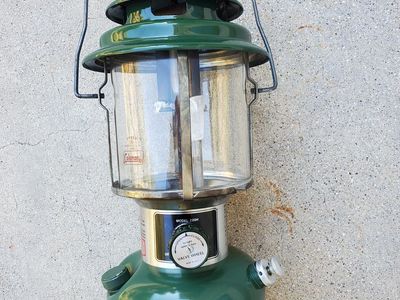 Coleman Lantern (Double Mantle) 1973