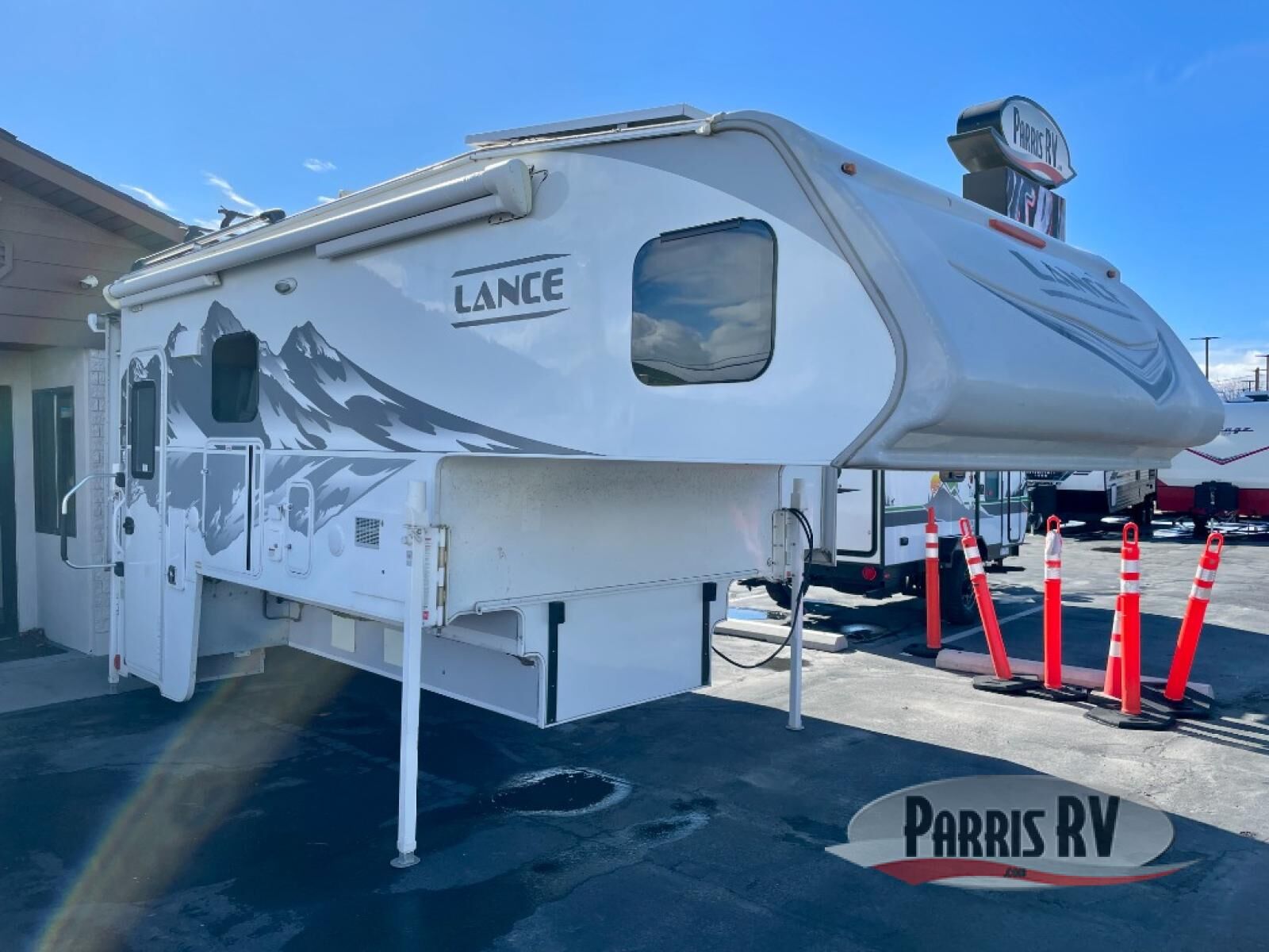 Used 2021 Lance 1172