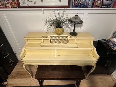 Cutest Yellow Piano!