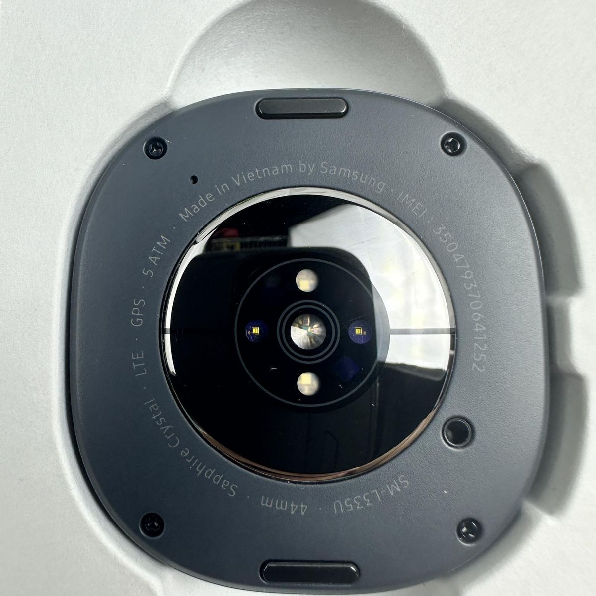 Main image 10